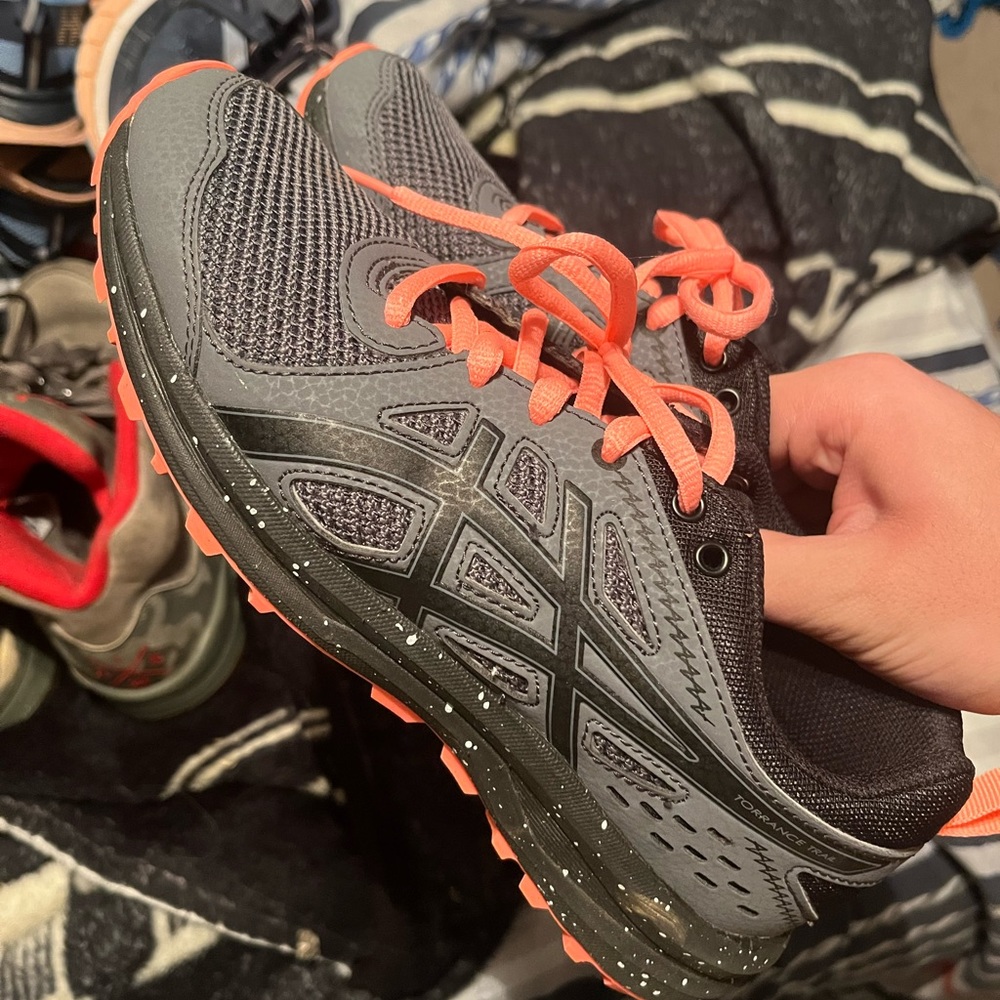Womens ASICS size 6.5